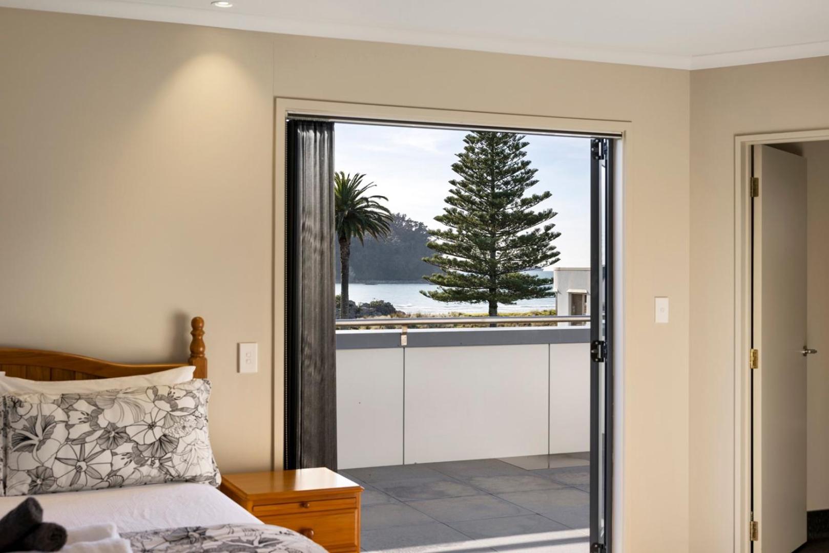 Pacific Escape - Downtown, Beach & Sea Views Mount Maunganui Exterior photo